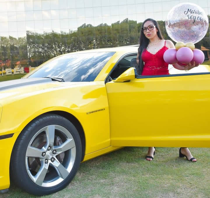 Lanzamiento Nueva Web con Sesión de Fotos con Carros Deportivos